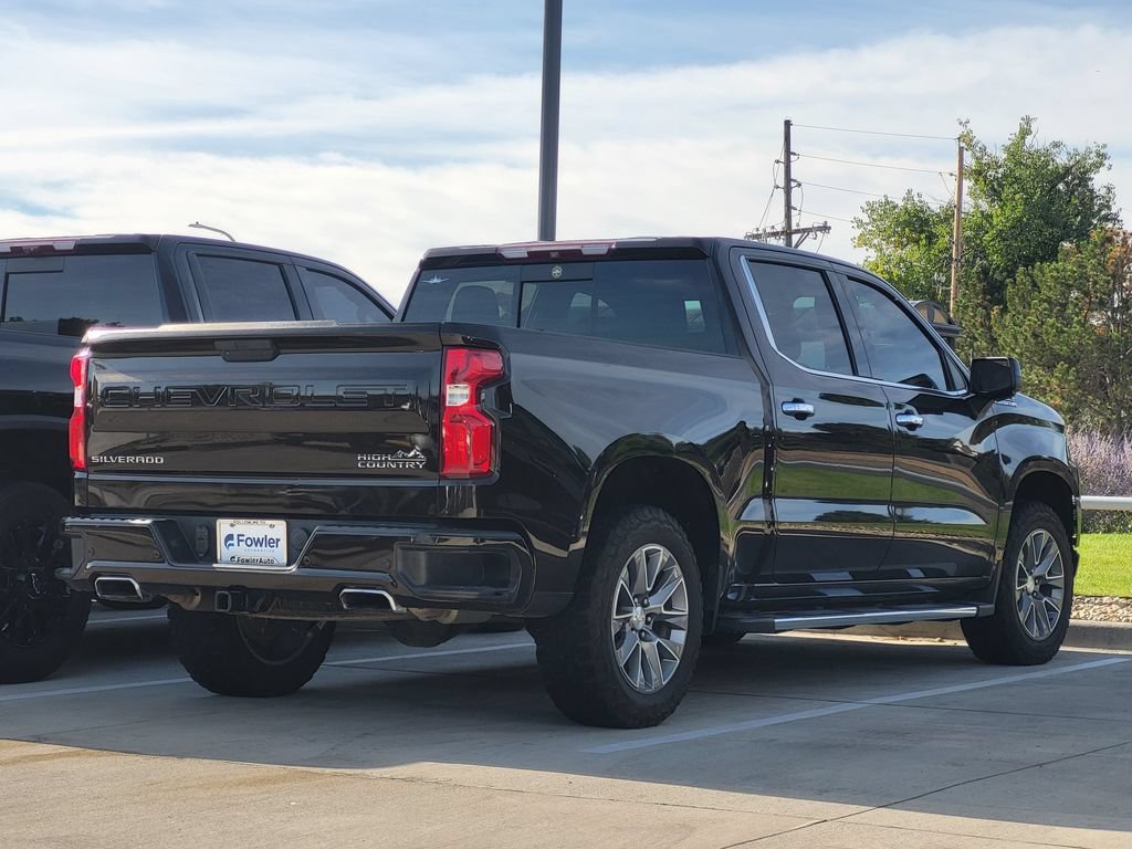 Used 2019 Chevrolet Silverado 1500 High Country w/ Technology Package AWD/4WD image 3