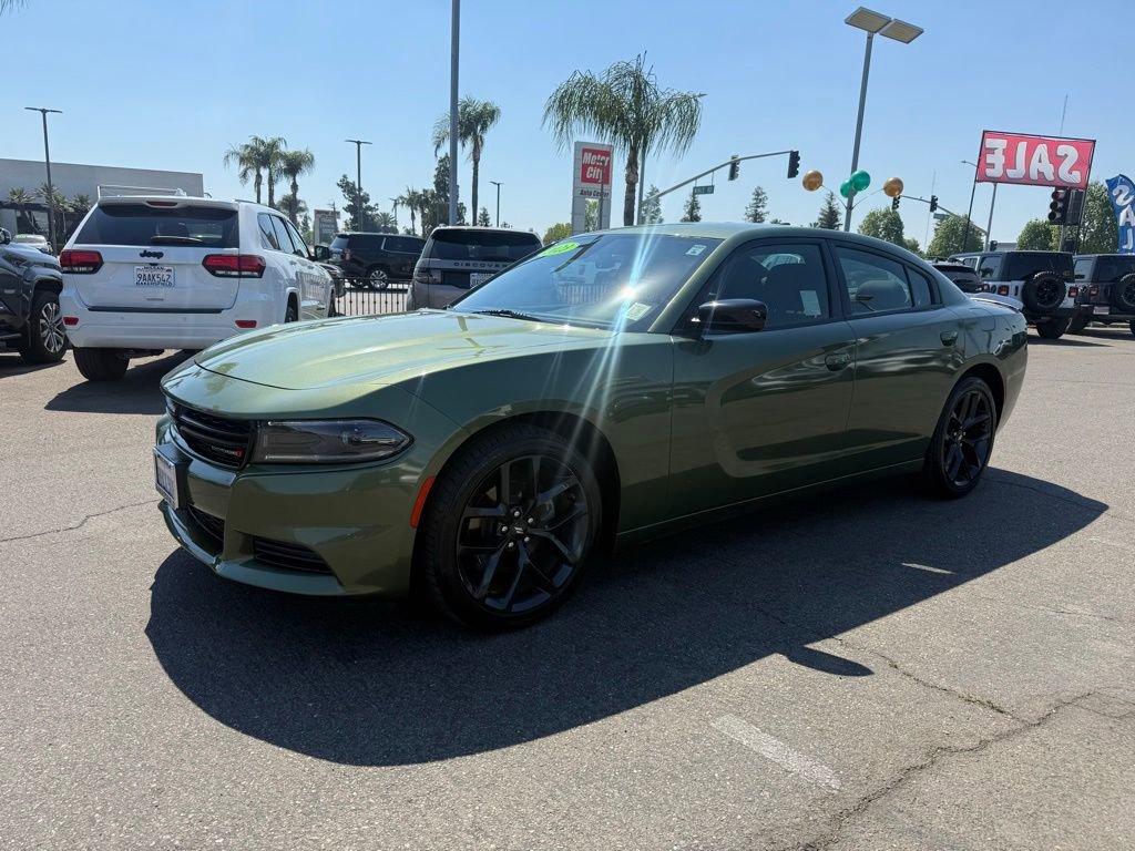 Used 2023 Dodge Charger SXT w/ Blacktop Package image 3
