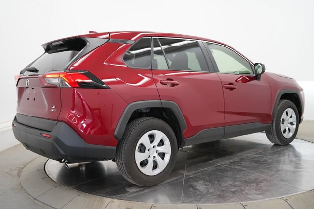 Used 2023 Toyota RAV4 LE image 7