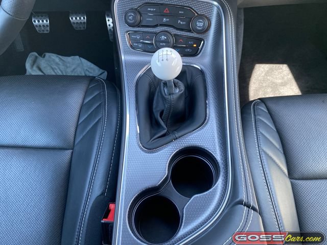 Used 2016 Dodge Challenger SRT Hellcat RWD image 13