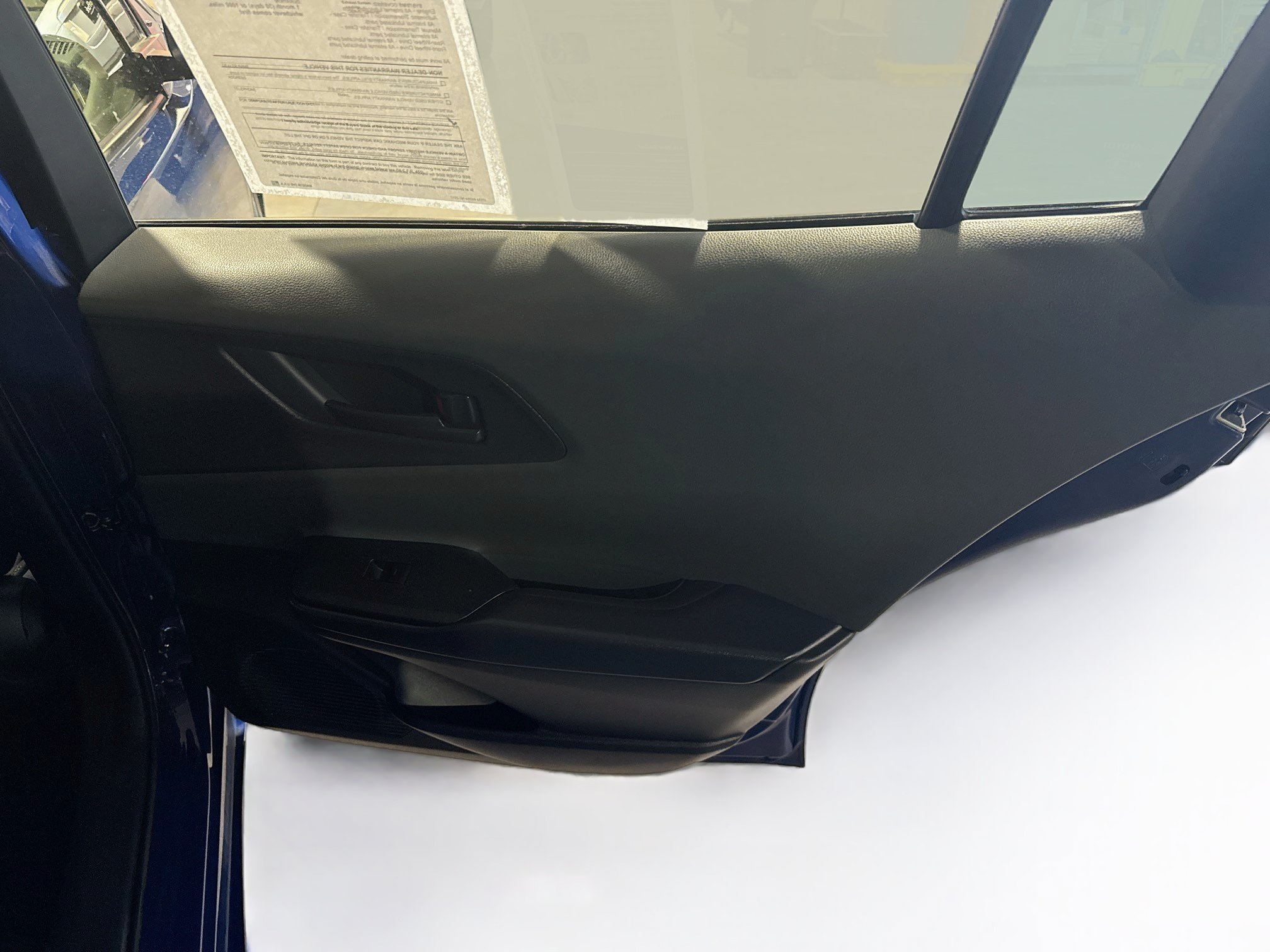 Used 2025 Toyota Prius LE FWD image 30