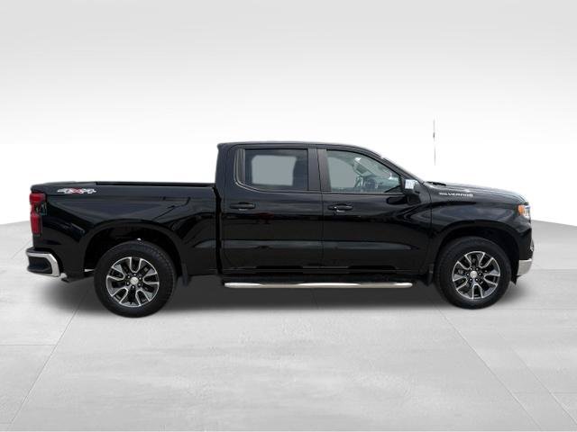 Used 2024 Chevrolet Silverado 1500 LT AWD/4WD image 9