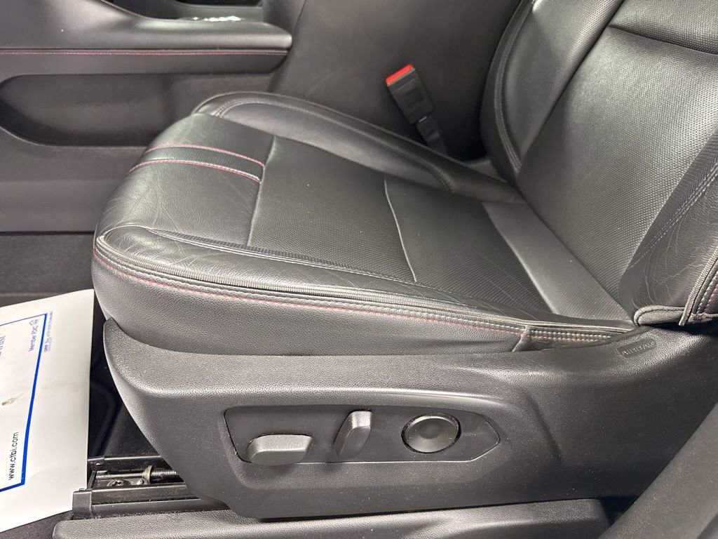 Used 2021 Chevrolet Tahoe RST w/ Luxury Package AWD/4WD image 29