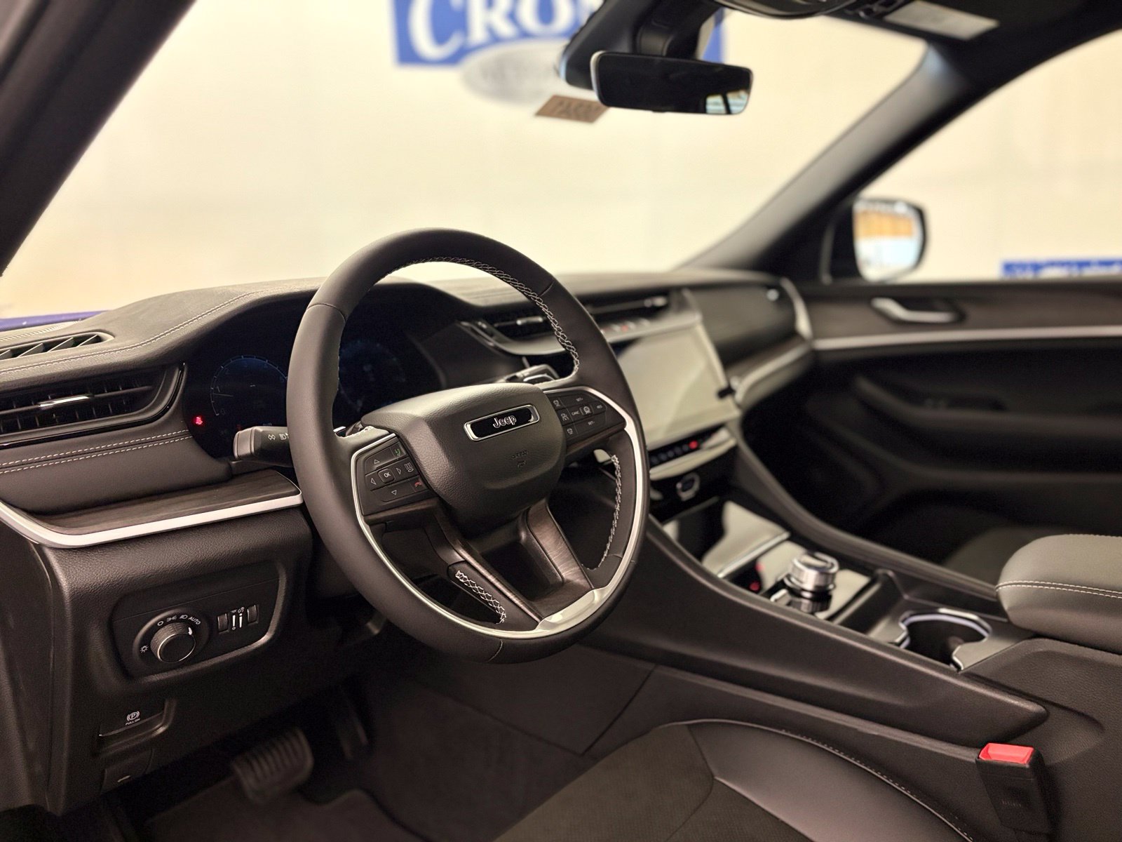 New 2027 Jeep Grand Cherokee 4WD image 4