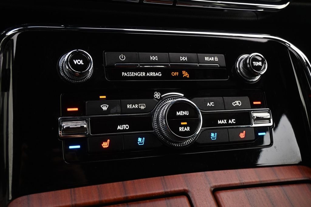 Certified 2023 Lincoln Navigator L Reserve AWD/4WD image 29