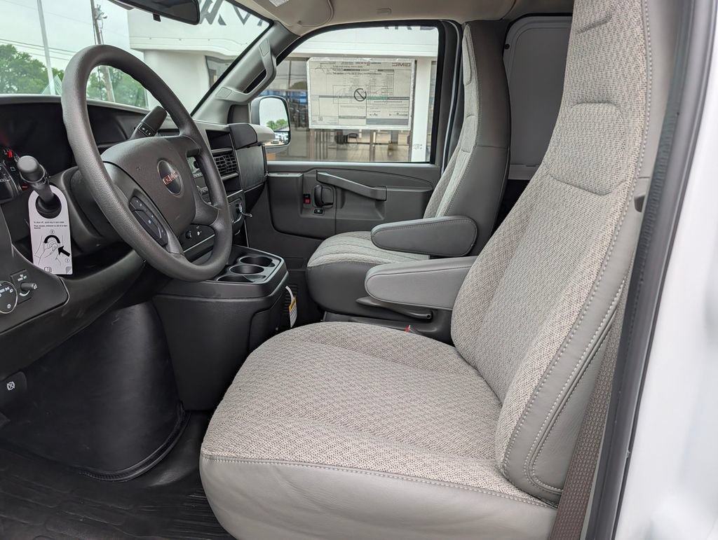 New 2026 GMC Savana 2500 Extended w/ Driver Convenience Package RWD image 21