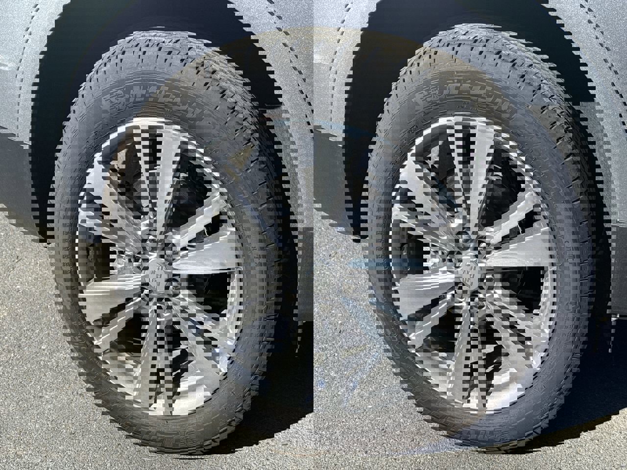 Used 2025 Cadillac XT5 Premium Luxury image 32