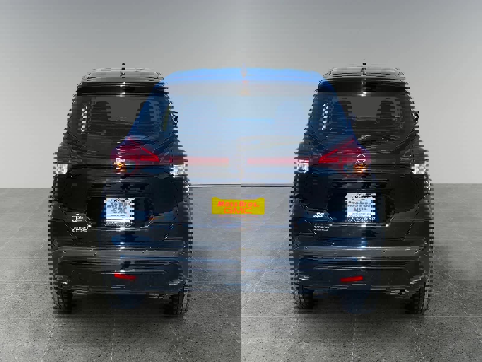 Used 2024 Nissan Kicks S image 4