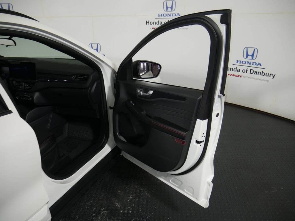 Used 2024 Ford Escape ST-Line w/ Tech Pack #1 image 7