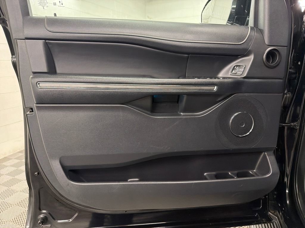 Certified 2024 Ford Expedition Max XLT image 31