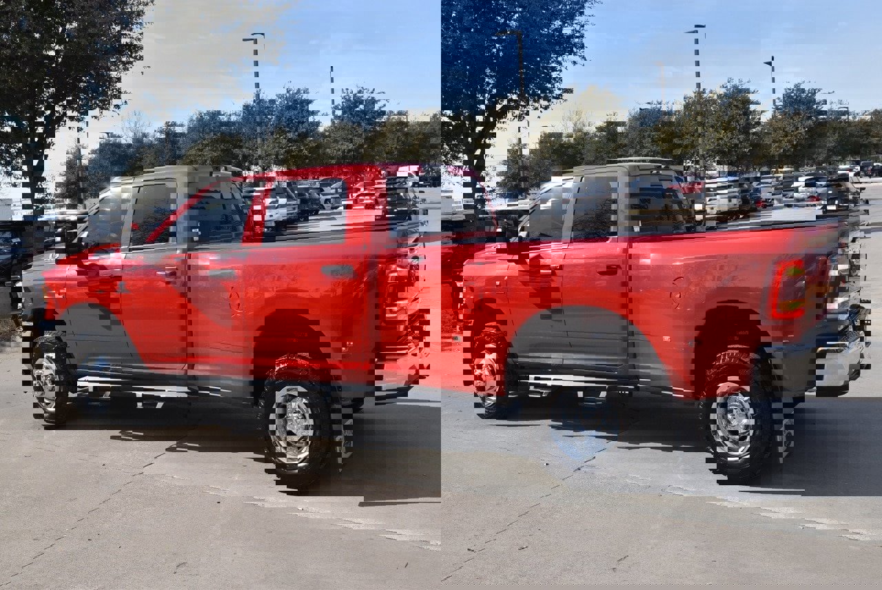 Used 2023 RAM 3500 Tradesman image 11