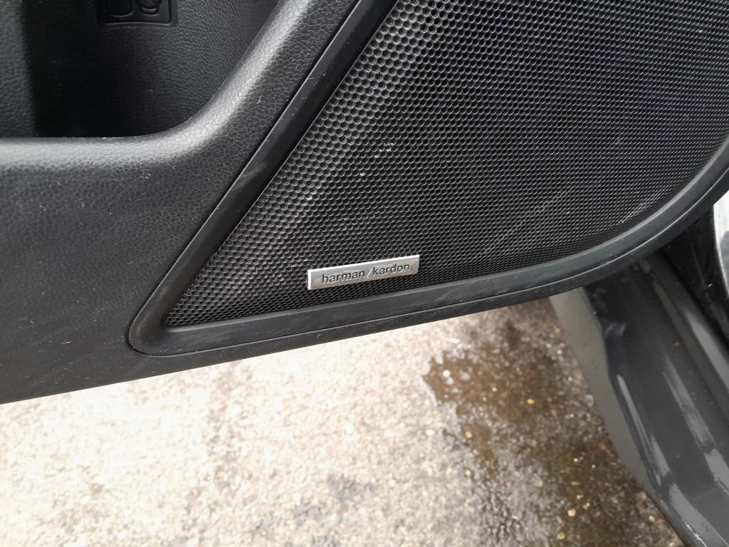 Used 2020 Subaru Outback Touring image 12