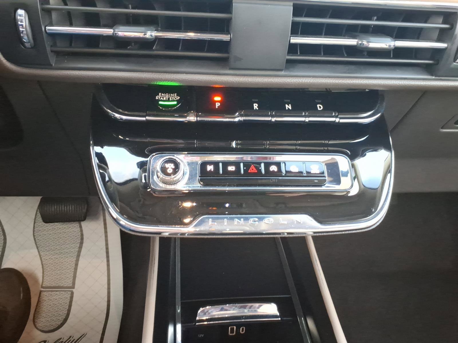 Used 2024 Lincoln Corsair FWD image 15