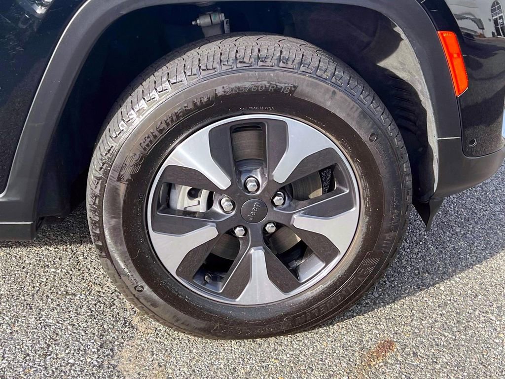 Used 2023 Jeep Grand Cherokee 4WD 4xe w/ Luxury Tech Group II image 10