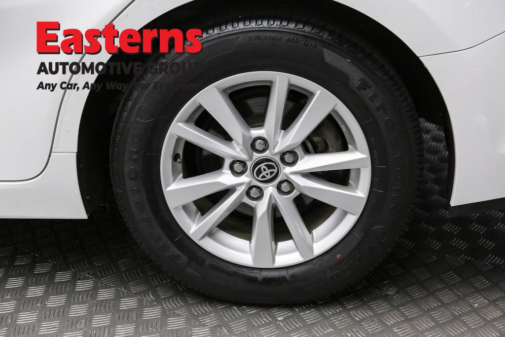 Used 2025 Toyota Camry LE image 8