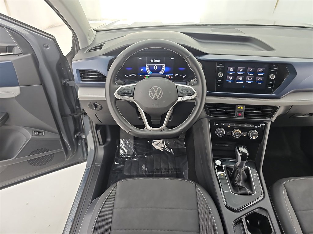 Used 2024 Volkswagen Taos SE image 24
