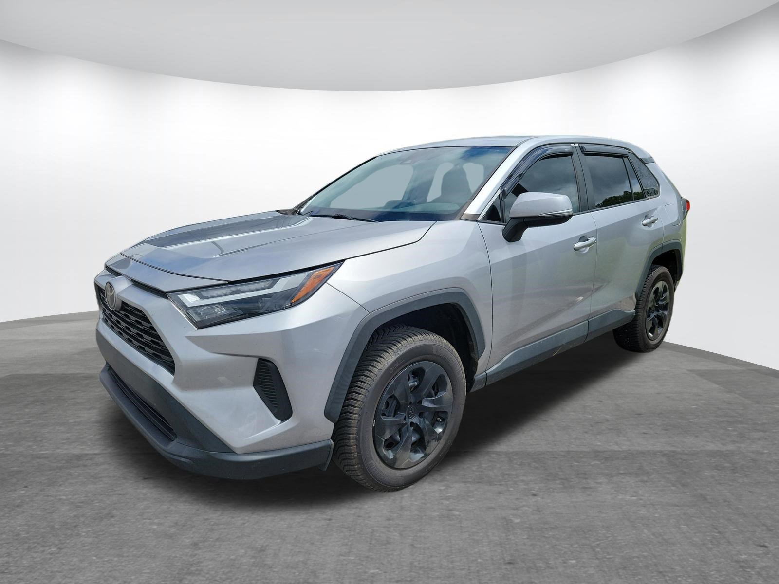 Used 2023 Toyota RAV4 LE FWD image 3