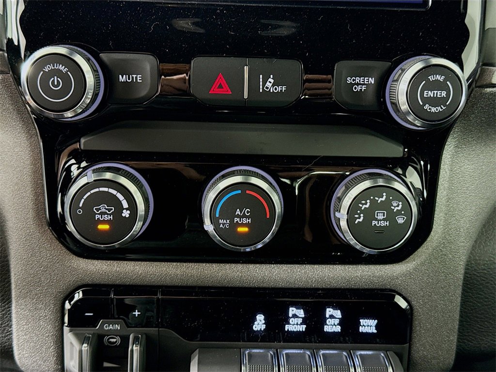 New 2026 RAM 1500 Classic Warlock image 17