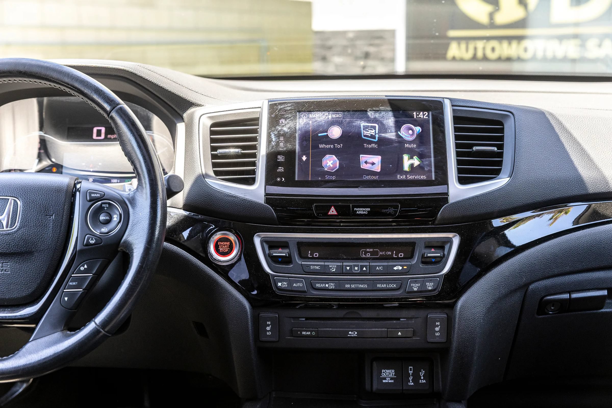 Used 2017 Honda Pilot Touring image 33