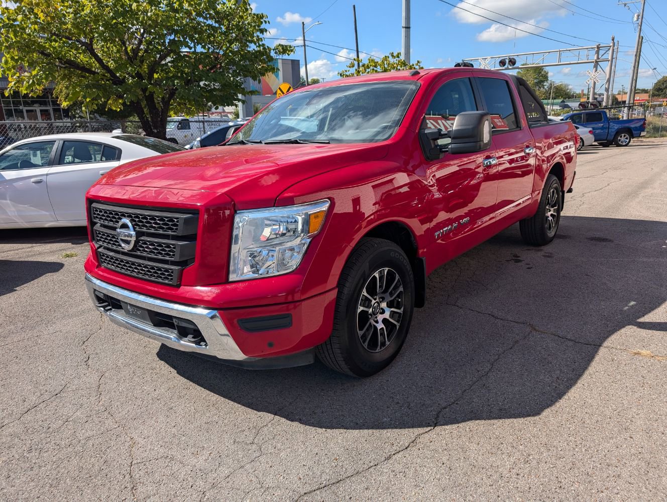Used 2020 Nissan Titan SV w/ SV Convenience Package image 1
