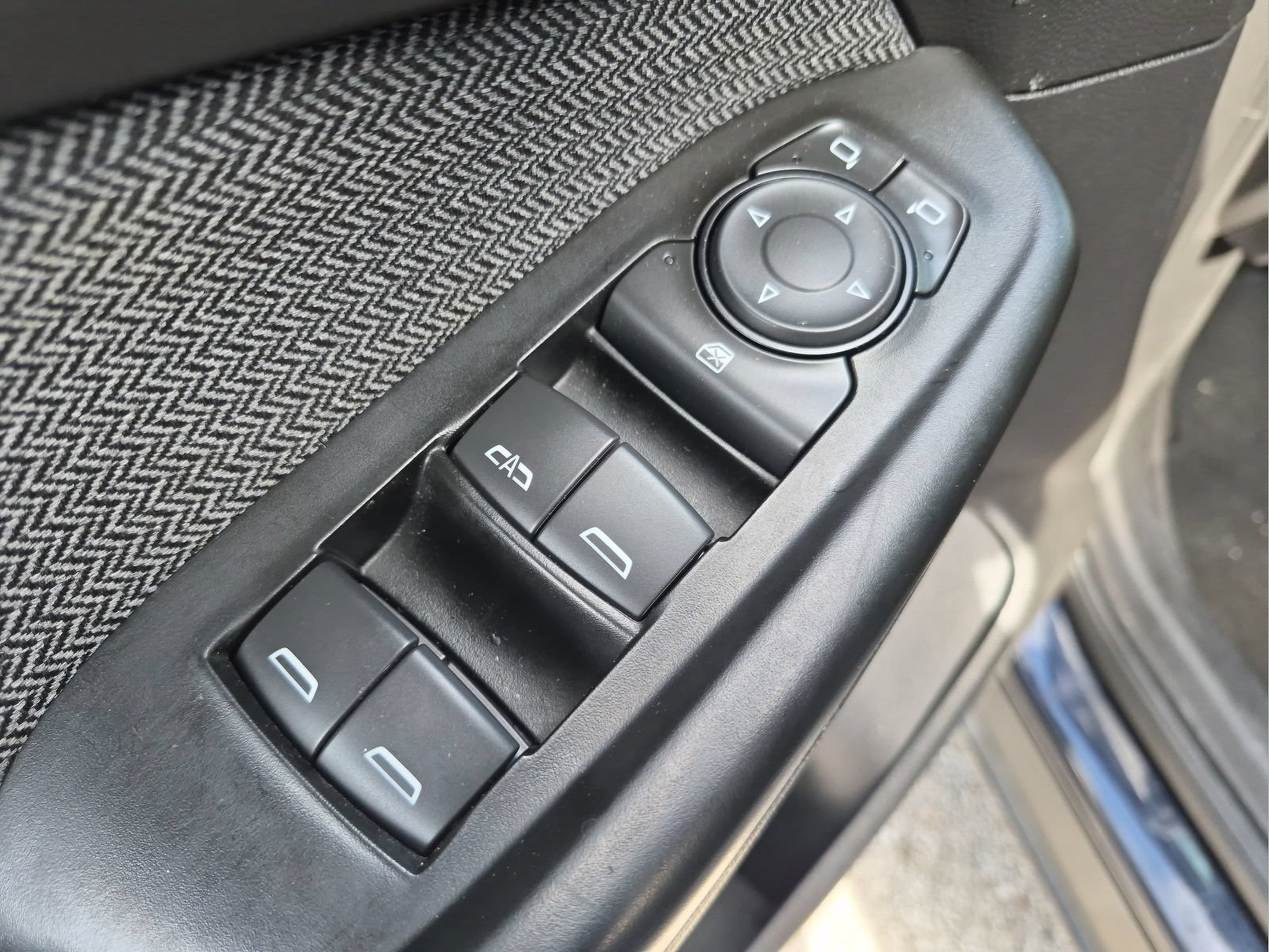 Used 2021 Chevrolet TrailBlazer LS FWD image 15