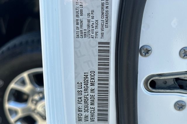 Used 2024 RAM 2500 Laramie AWD/4WD image 32