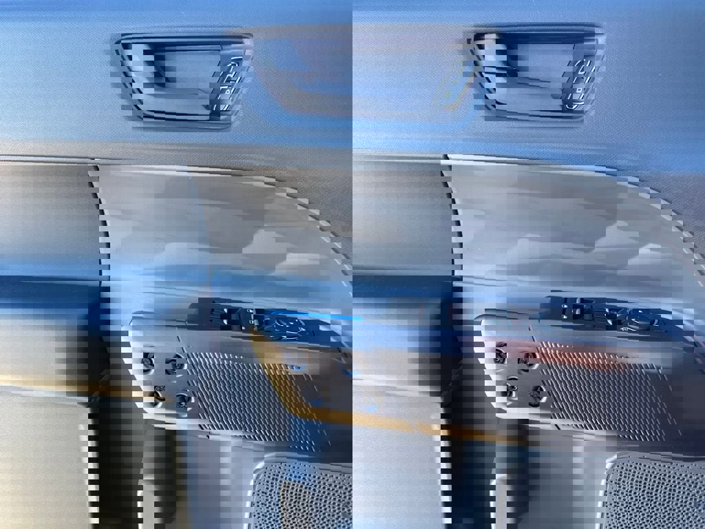 New 2026 Ford Maverick Lobo image 15