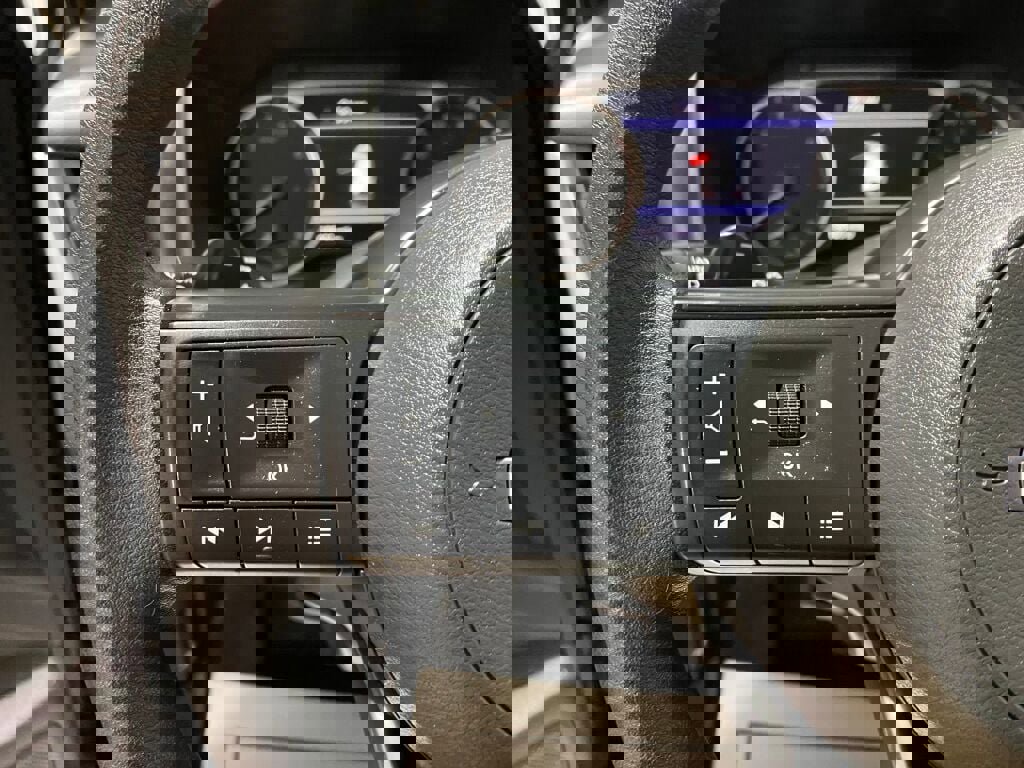 Used 2024 Nissan Rogue SV image 14