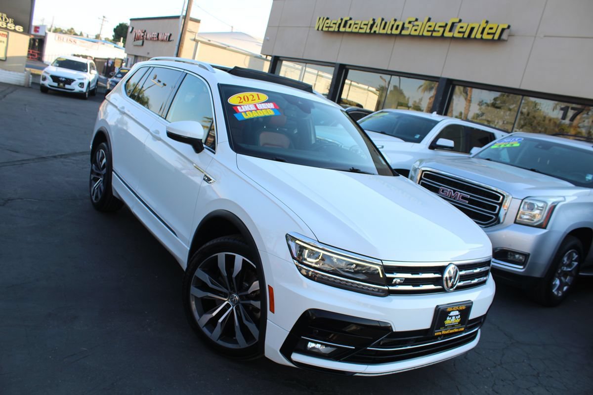 Used 2021 Volkswagen Tiguan SEL Premium R-Line w/ 3rd Row Seat Package AWD/4WD image 40