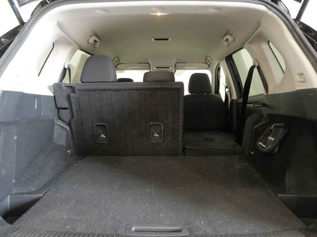 Used 2024 Nissan Rogue S AWD/4WD image 26
