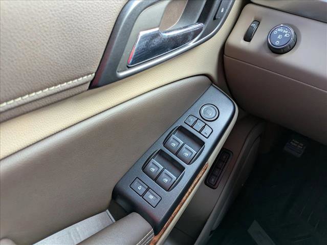 Used 2019 Chevrolet Suburban Premier image 17