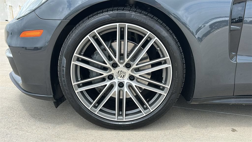 Used 2018 Porsche Panamera 4S AWD/4WD image 10