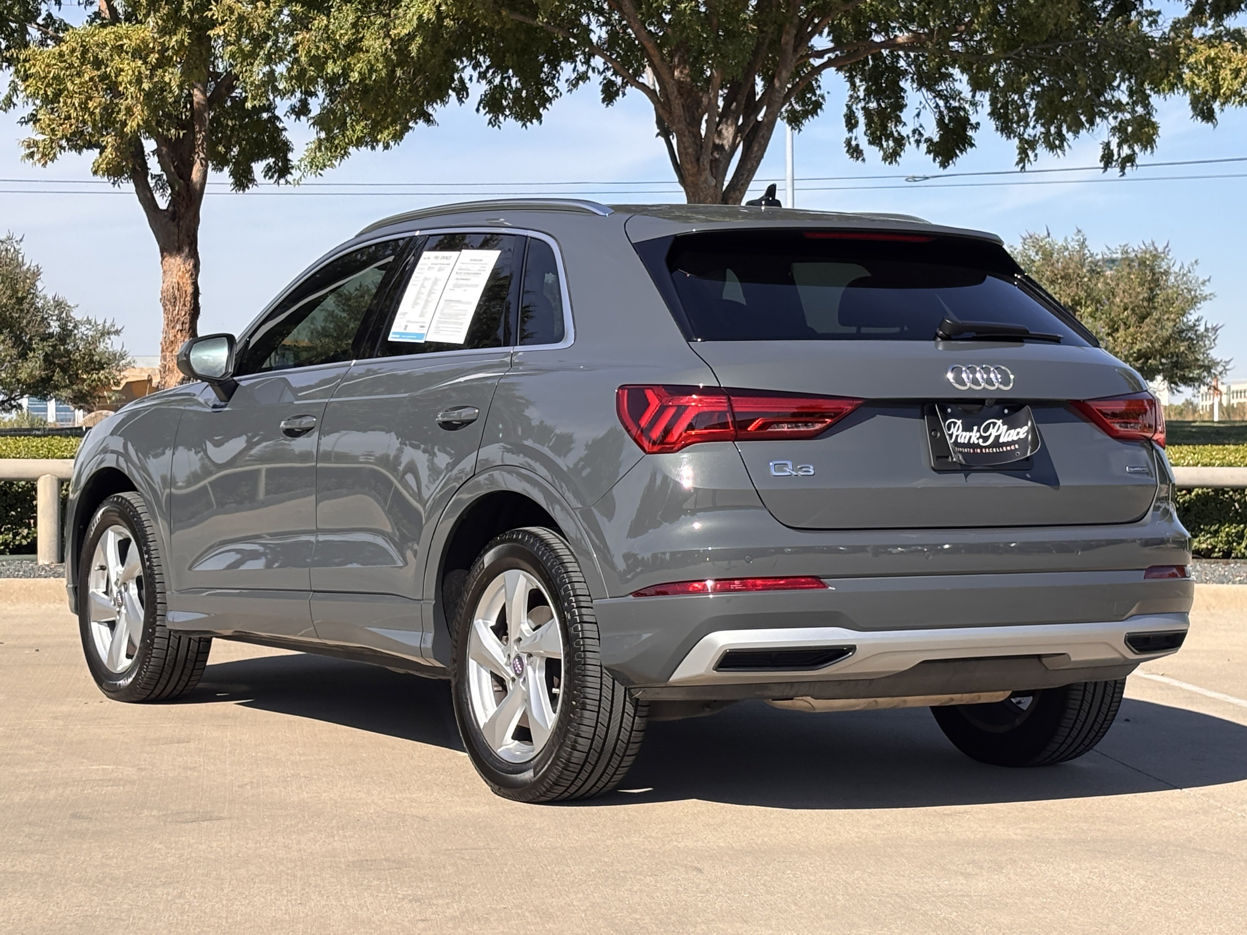 Used 2020 Audi Q3 2.0T Premium AWD/4WD image 3