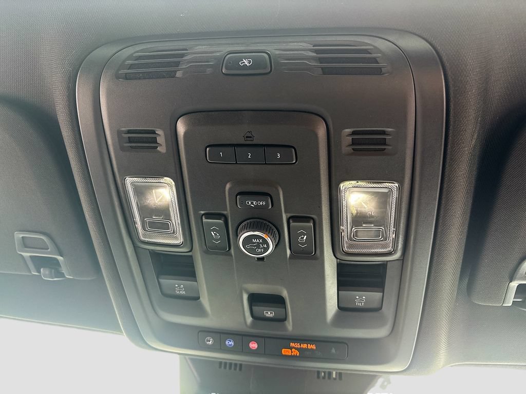Used 2022 Cadillac Escalade Sport w/ Touring Package AWD/4WD image 36