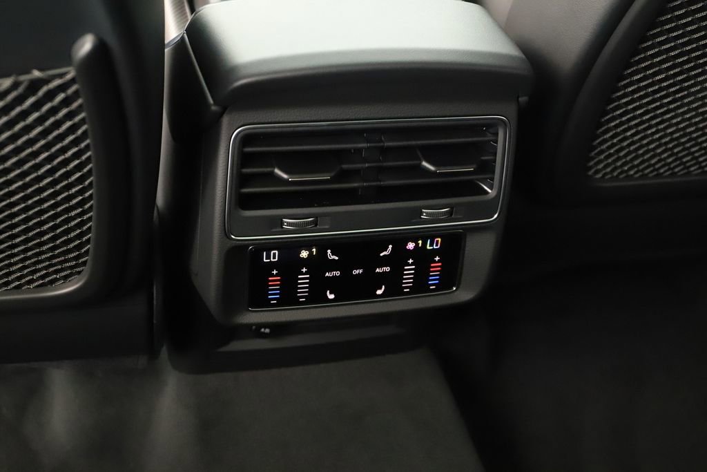 New 2026 Audi SQ7 Premium Plus image 22