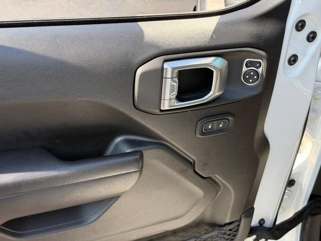 Used 2021 Jeep Wrangler Unlimited Rubicon 4xe AWD/4WD image 15