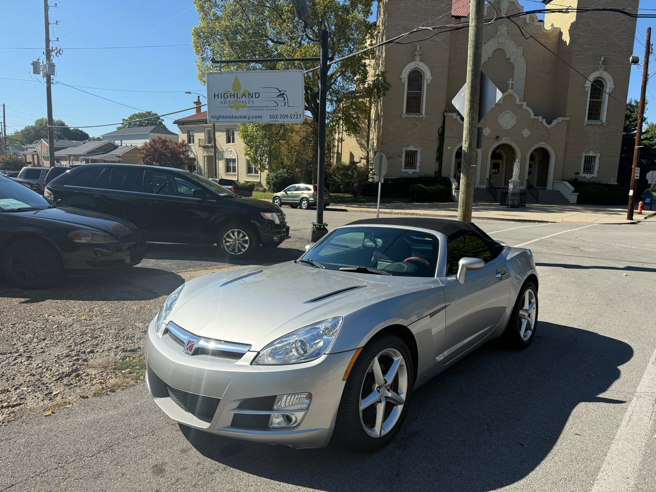 Used 2008 Saturn Sky w/ Premium Trim Package image 2