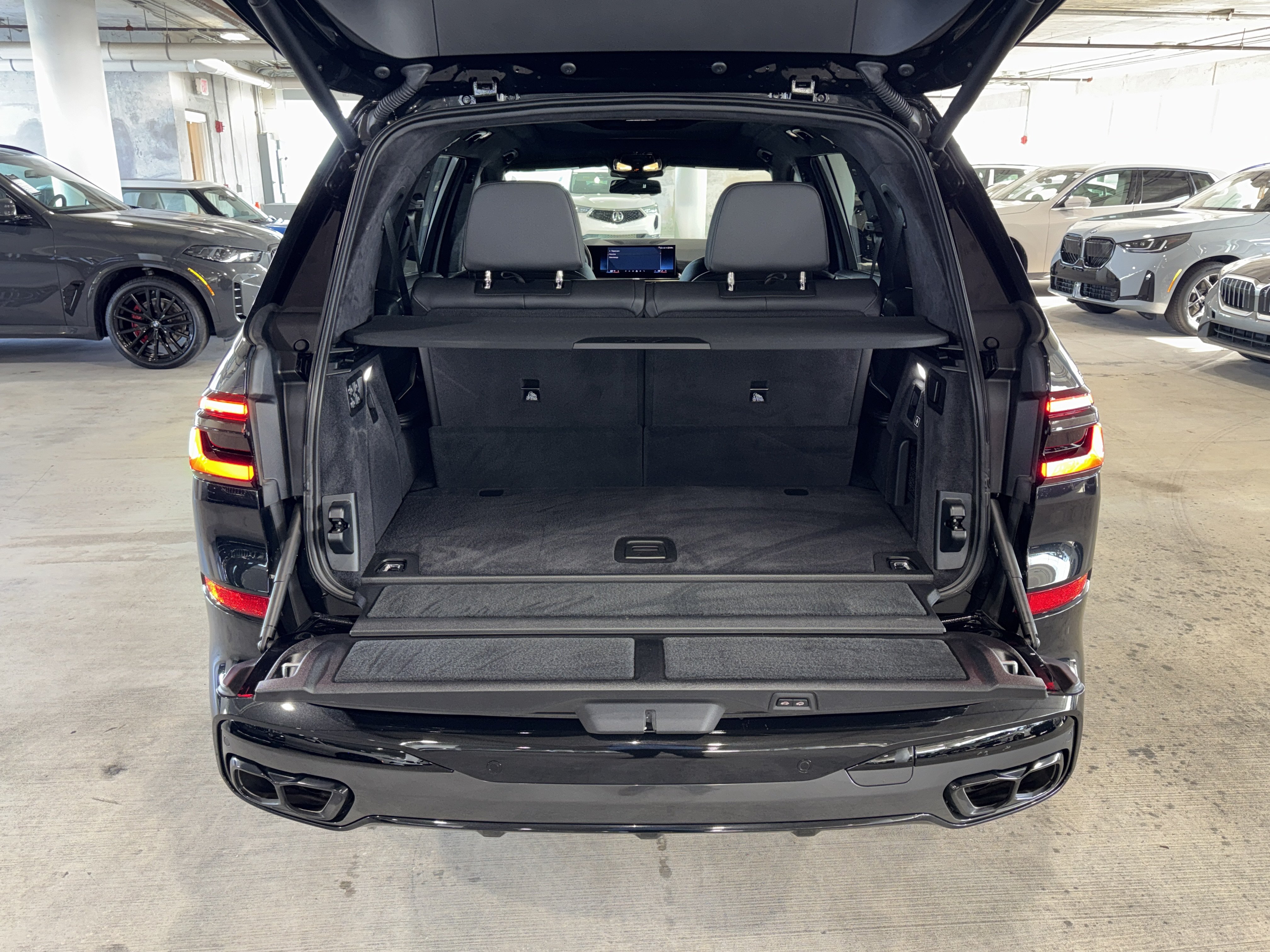 Used 2024 BMW X7 M60i w/ Executive Package AWD/4WD image 14