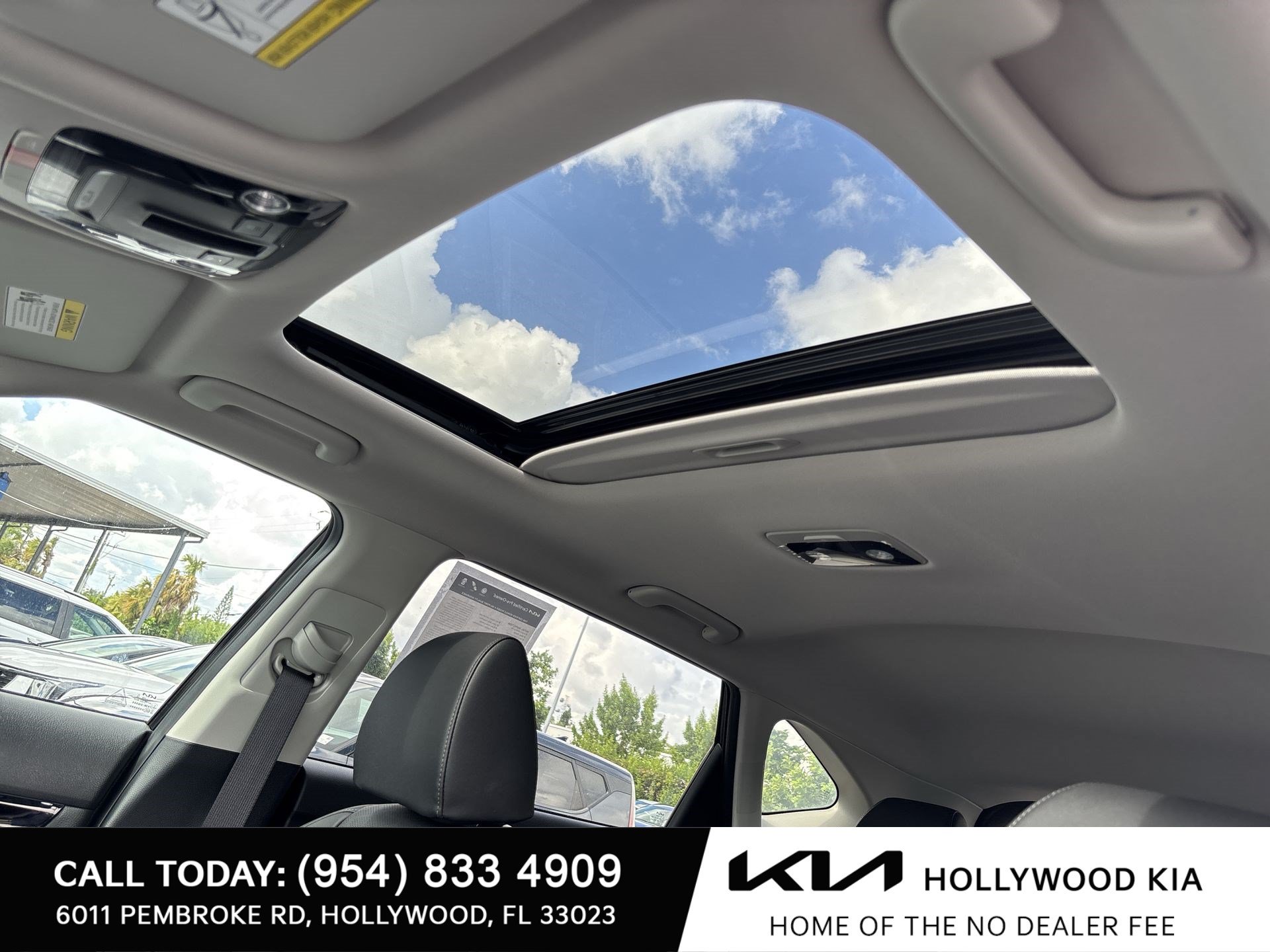 Used 2026 Kia Seltos SX w/ SX Sunroof Package AWD/4WD image 16