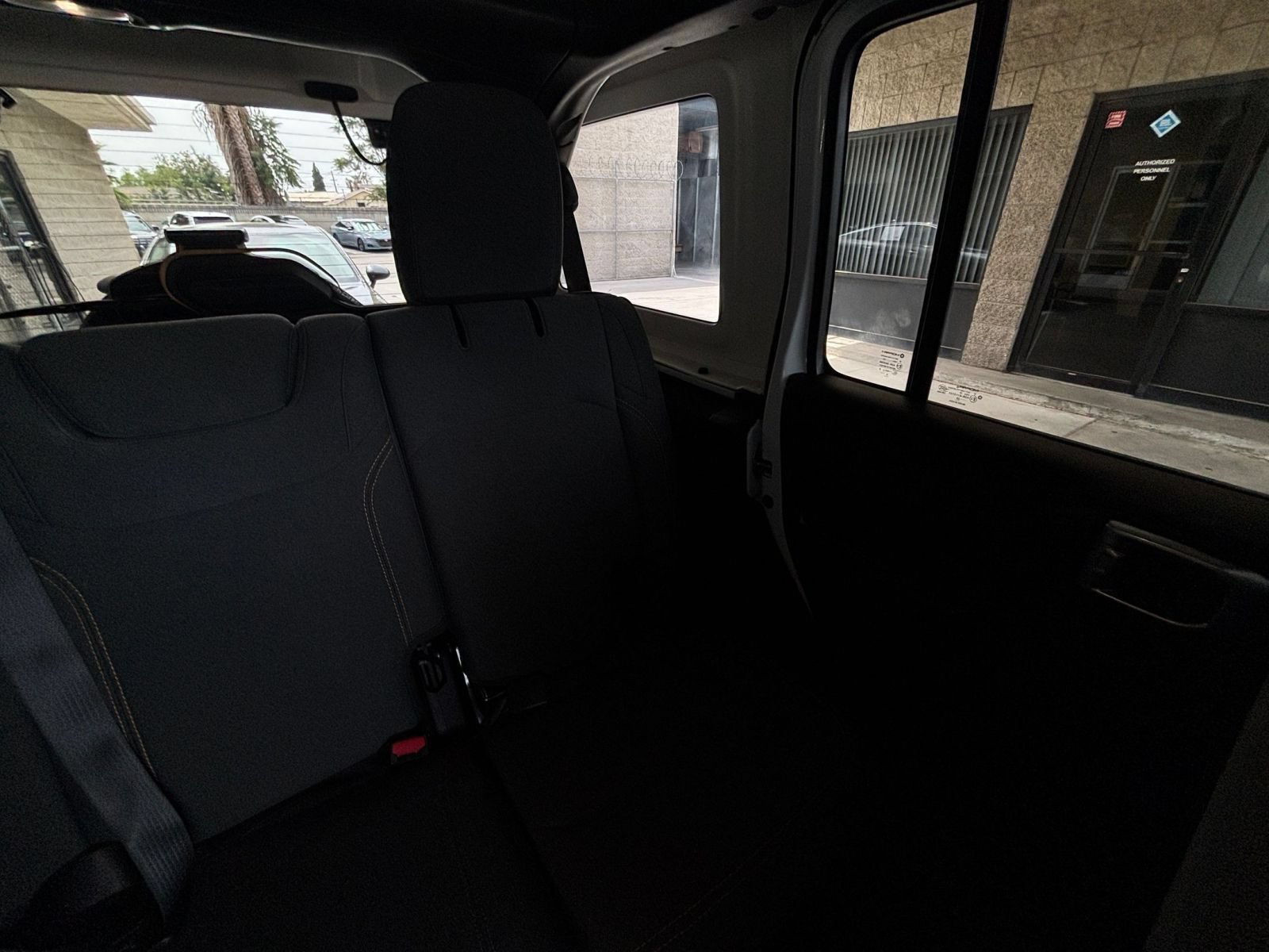 Used 2025 Jeep Wrangler Unlimited Sport AWD/4WD image 31
