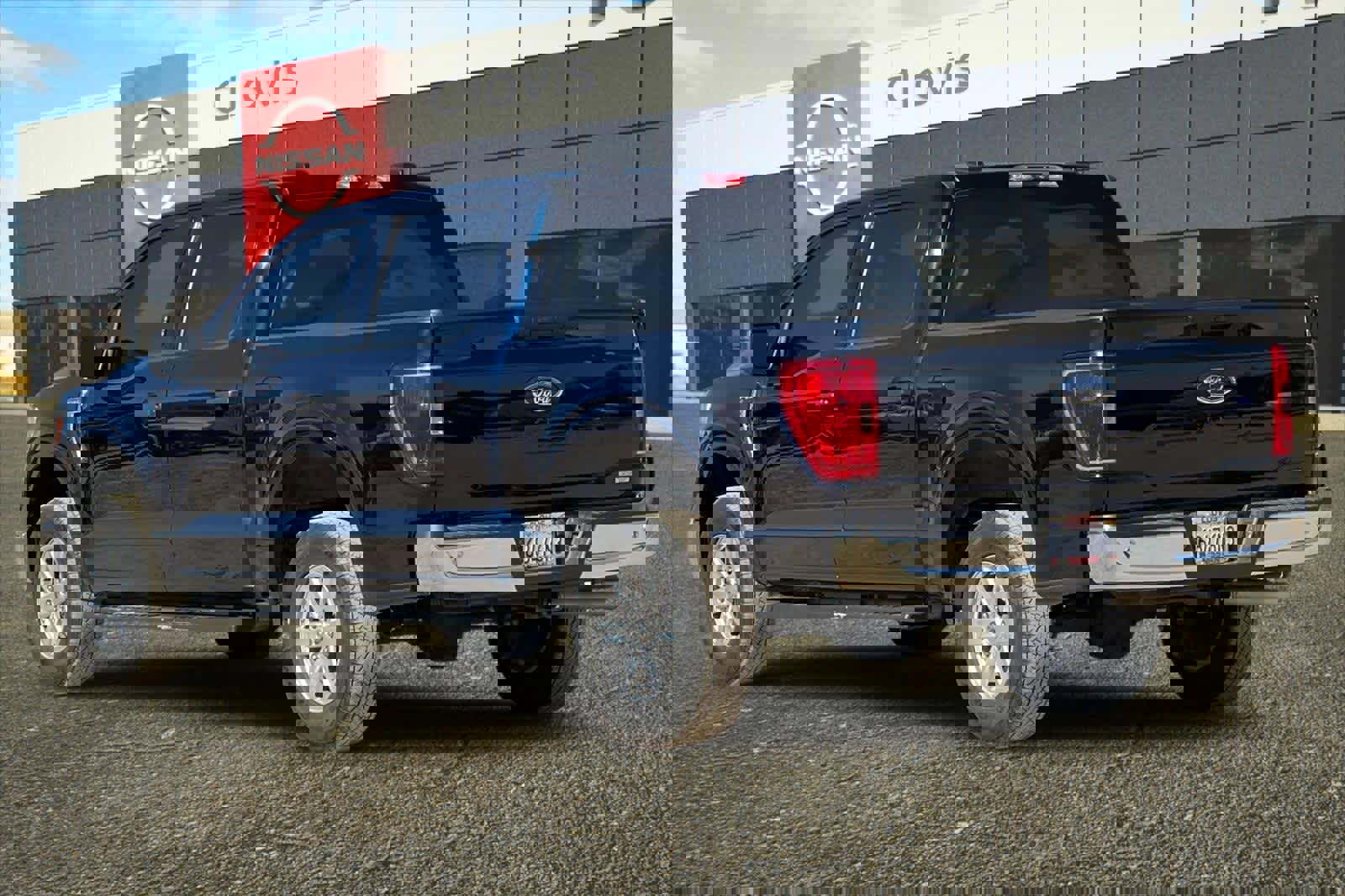 Used 2022 Ford F150 XLT w/ Equipment Group 301A Mid image 7