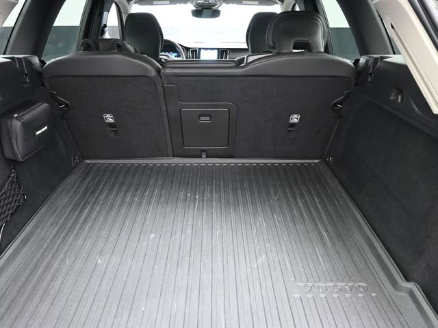 Used 2023 Volvo XC60 B6 Ultimate w/ Protection Package Premier image 31