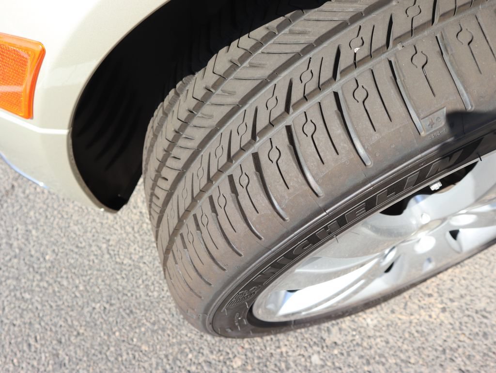 Used 2011 Mercedes-Benz C 300 Sedan image 14