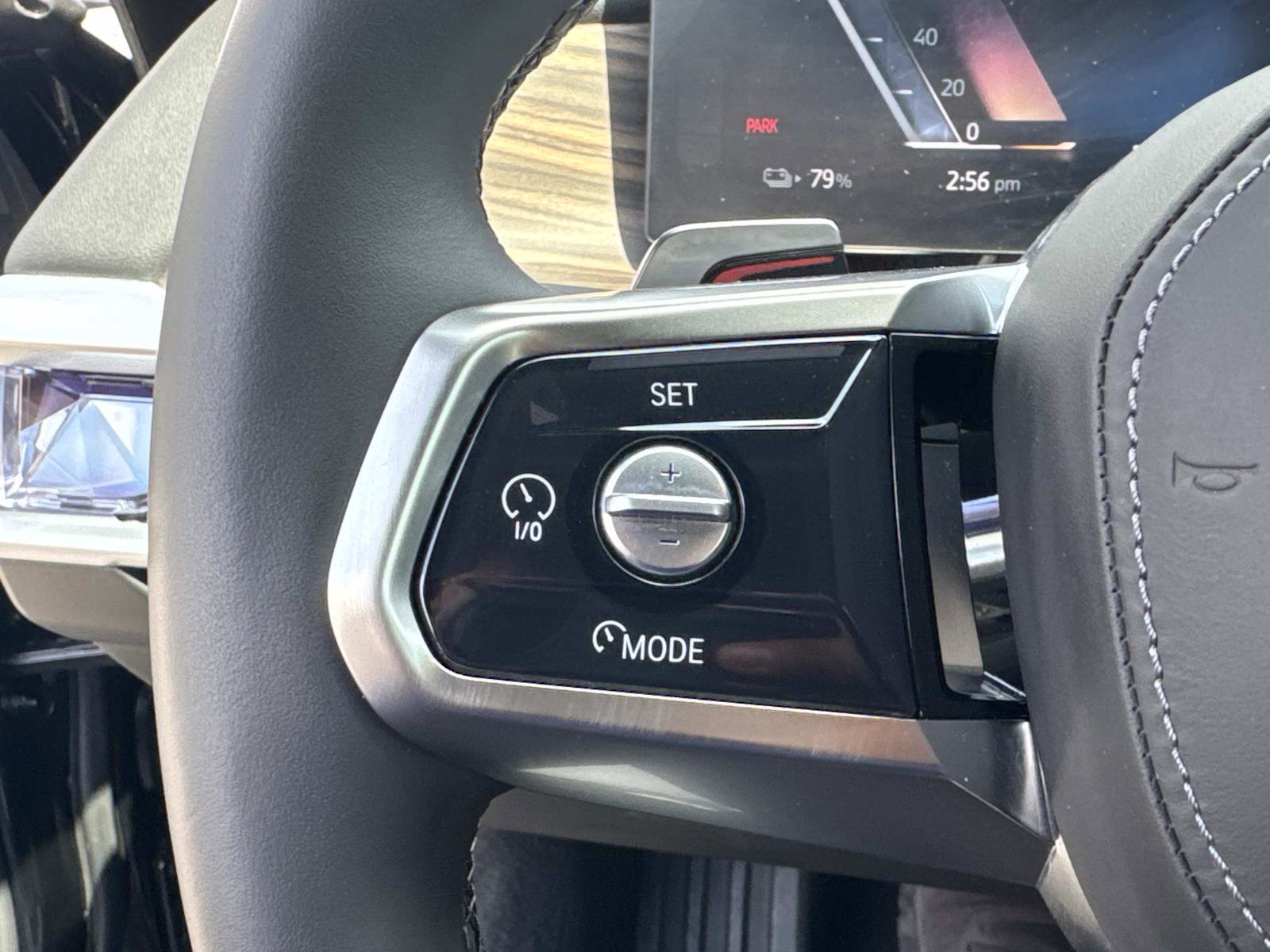 Used 2025 BMW i7 eDrive50 w/ M Sport Package RWD image 16