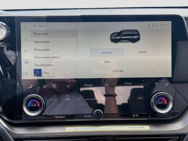 New 2026 Lexus TX 500h AWD w/ Technology Package image 31