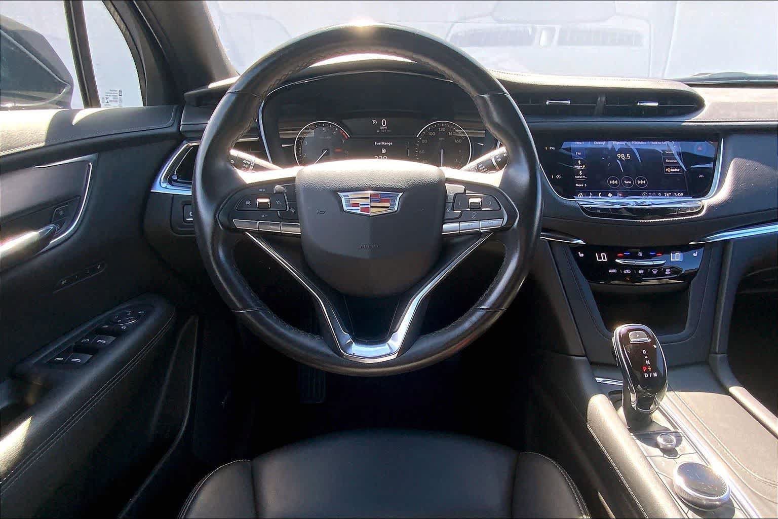 Used 2023 Cadillac XT6 Luxury FWD image 14