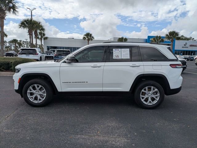 Used 2024 Jeep Grand Cherokee Limited RWD image 7
