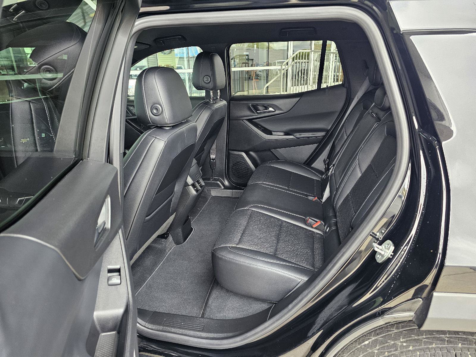 Used 2026 Chevrolet Equinox LT w/ Convenience Package II FWD image 17