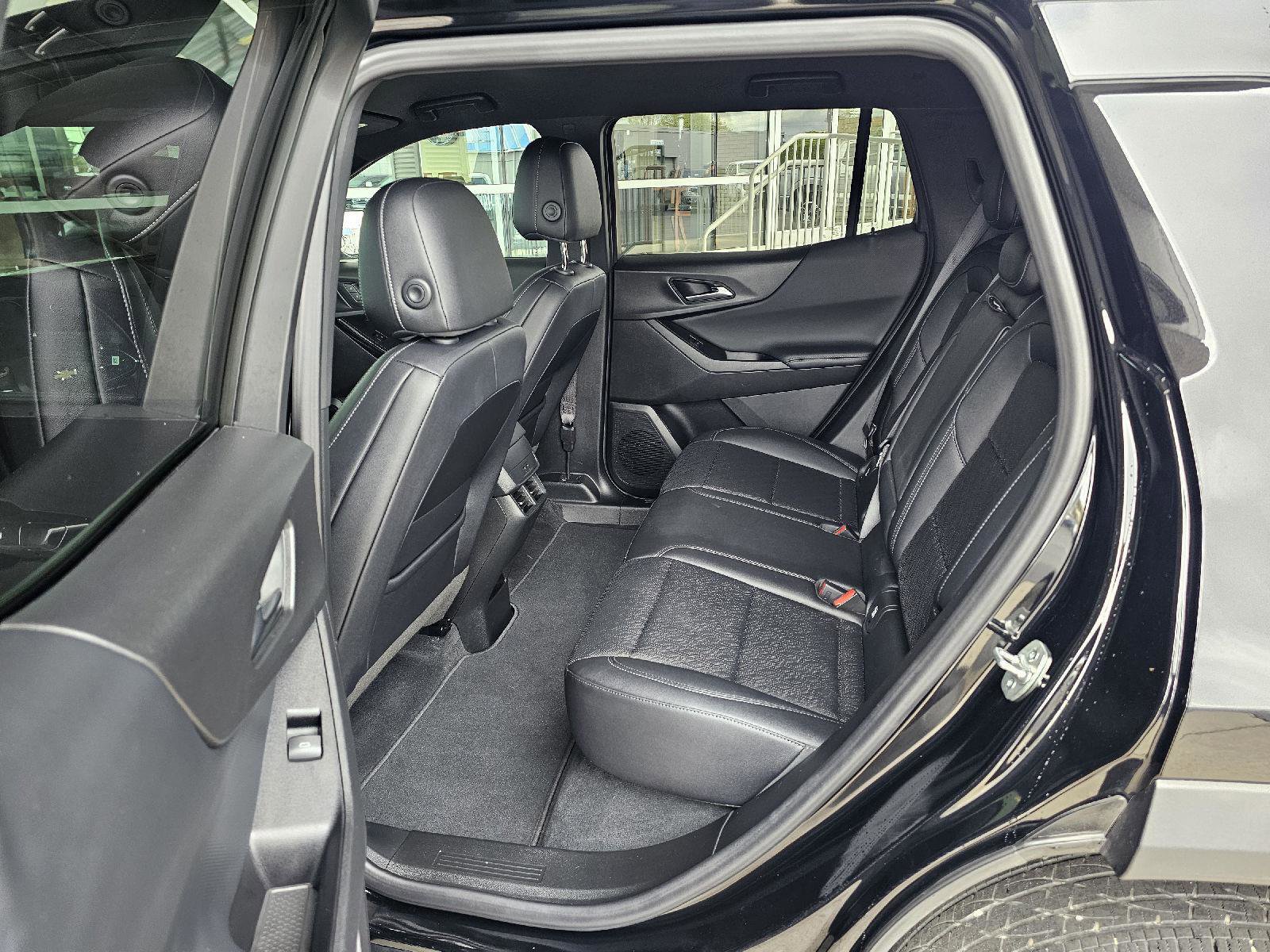 Used 2026 Chevrolet Equinox LT w/ Convenience Package II FWD image 17