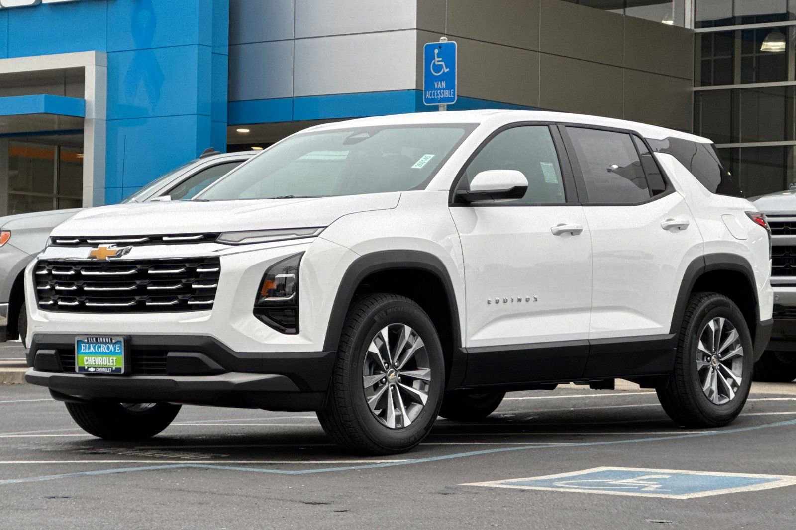 New 2026 Chevrolet Equinox LT image 7